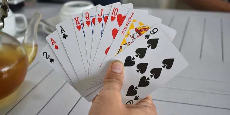 Bài Tấn có một số quy tắc đặc biệt hơn so với các môn bài Việt